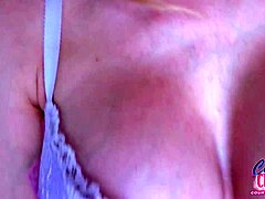 Courtney Cummz Uses Big Toy for Self-Fucking