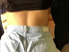 real amateur young girl shows perfect ass