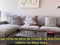 me exibindo com microbiquini na piscina do hotel