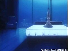 日本18+少女捆绑骑大鸡巴，动漫风格奶子牛女姿势！