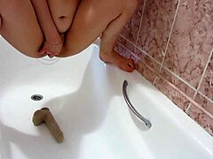 Milf Pissing Pussy Compilation! Urinating in Bath with Amateur Close-Ups!