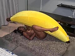 Tattooed desi slut humps big banana in close ups