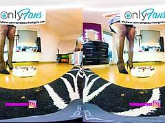 VR foot girl crushes shoes in nylons