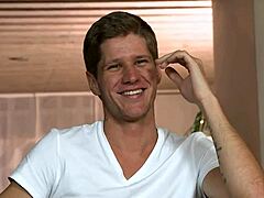 I can't beleive this giant one-eyed monser in gay porn!