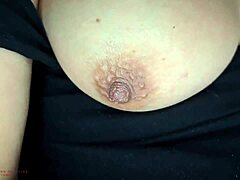 妈妈用热辣后入式猛操让情人快速射精并射满！