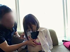 ハメ撮り　貧乳でエロいjkとハメ撮りセックス。乳首が超敏感でコリコリするとビクンビクン。かわいいお口で激しいフェラチオ。お互いの顔を見ながらゆっくりと正常位セックス。