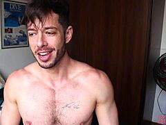 novinho came to give me ass hidden