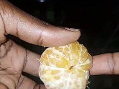 la clémentine loves pushing her finger deep into her pussy 😍