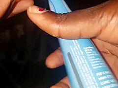 la clémentine loves pushing her finger deep into her pussy 😍