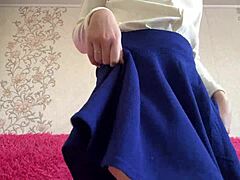 性感18岁学生抚摸她的毛逼直到滴水高潮