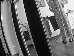 i'm the real cheatin wife, fuckin with a frend while husband at work