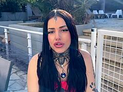 Laeticia is a beautiful woman with strong character 😊