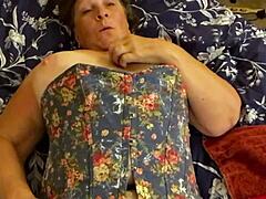 奶奶卡门用BBW曲线诱惑，导致近距离POV内射在成熟MILF现实高潮中