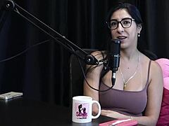 Renatinha Melo loses control with gringo in swing house