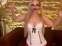 I am the music goddess, aren't I