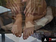 geisha kyd's feet cum covered