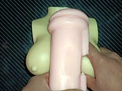 業餘者在支配三人組中，Kissy 和 Dolly 做口交深喉打耳光和射精！