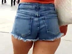 Mirando culos por la calle 02 with sexy skirt miniskirt big ass.