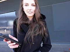 嘿，看这个德国侦察试镜，瘦弱下垂奶女孩Emma Scarlett被肛门拳交和操！😈🍑