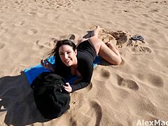 Angela White Enjoys 2 Cocks On Vacation 😍