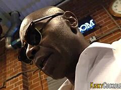 cuckolder babe swallows 😈