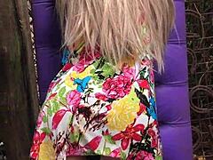 Give me a delicious massage with anal toy!