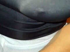 encuentro una madura puta en la calle y me saca toda la leche 😏🍆💦