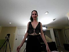 kit summers tries on and models leggings and an awful shirt, lookin cute with her small 18+ waist and tits