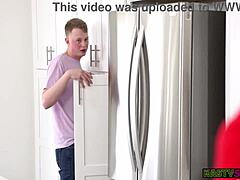 Delilah Day和继兄捉迷藏翘臀深喉传教士猛操