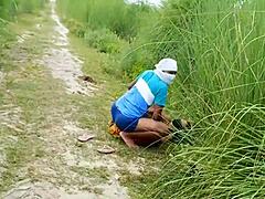 Indian wife’s viral village anal on ranch