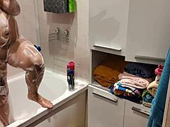 oh man, i caught my stepsister showering naked in the bathroom 😳