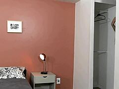 Primeira Vez da Loirinha Novinha Gabily Castro