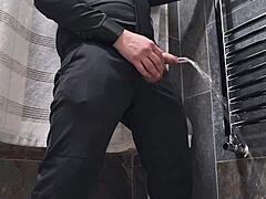 Amatoriale Sega Con Sborrata - Cazzo Enorme Schizza Tanto Sperma!