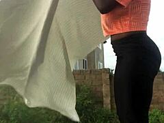 crazybitch continue folding clothes whiles twerking