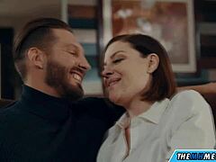 家里和熟女随意浪漫做爱