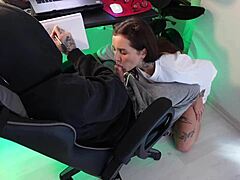 My sexy stepsister distracts me from trading with her tempting body.