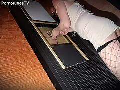 gloryhole goddess teases big dick to sloppy facial