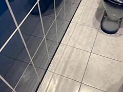 毛逼撒尿合集脏卫生巾POV