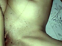 Arrombando O Cu Da Milf Casada - Chegou Em Casa Com O Cu Arrombado Marido Fica Com Tesão E Bate Punheta Assistindo O Filme