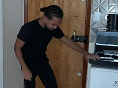 ACORDEI AMIGO DO CORNO COM SEXO selvagem