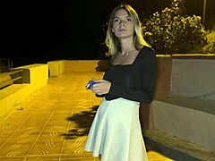 Passeggio Lungo Mare E Uno Sconosciuto Si Accorge Che Non Ho Le Mutande Video Outdoor