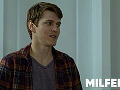 Cheating Milf Seduces