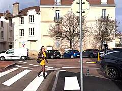 Hot Kelly Threesome?