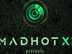 荣耀洞吸鸡巴猛操