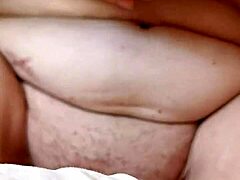 i finger mature pussy