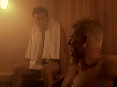 桑拿里狂舔骚屄