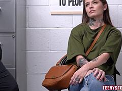 纹身红发妹被狠操服帖