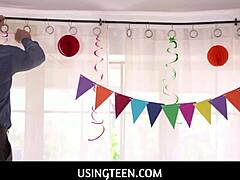 18+少女三人行狂欢