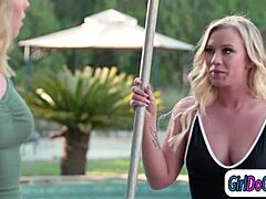 blonde cheats facesitting