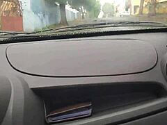 Boquete delicioso no carro